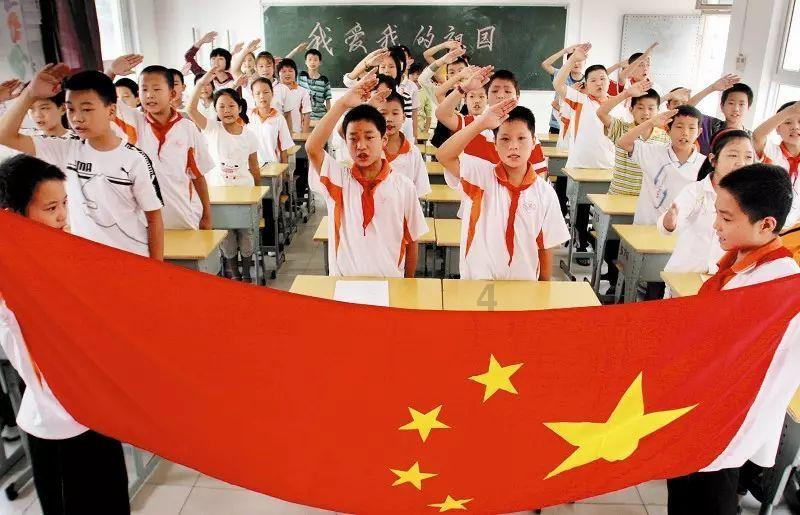 如果想了解明史却不想看清朝人写的史书应该看谁的比较游戏画面