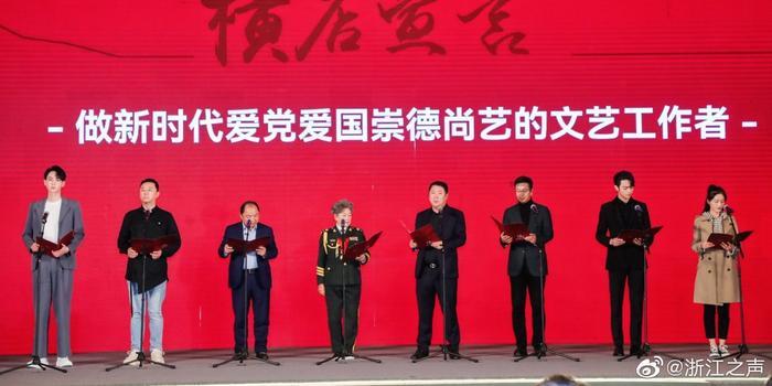 我喜欢一个女生然后不好意思跟她聊天想给她留言个晚安行不行游戏画面