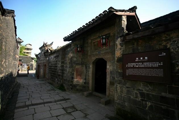 “奇心聚力,瑞战新城” 奇瑞百城联动湖南永瑞4S店盛装开业